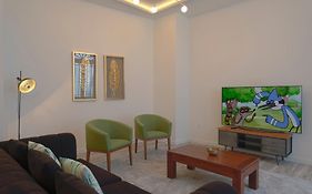 Fresh Velazquez Apartments